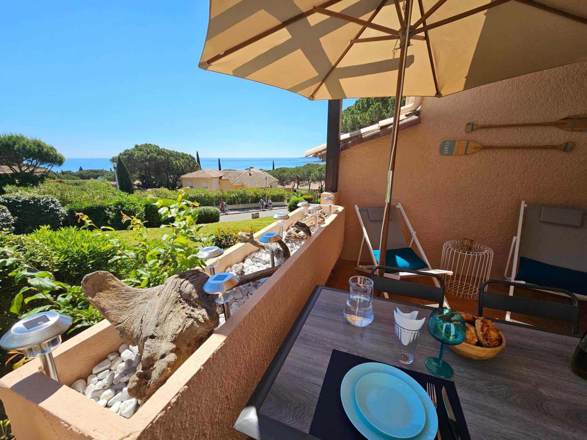 Apartamento Studio Bord de Mer Terrasse Vue Mer Piscine Sainte-Maxime Exterior foto